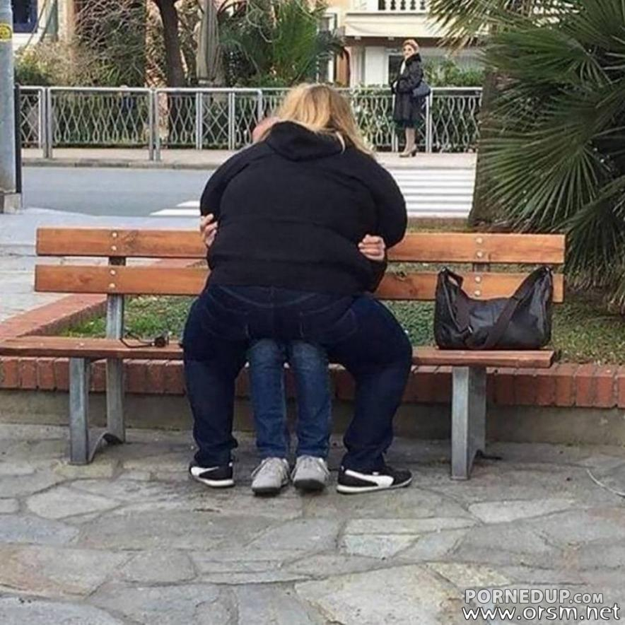 Crushed By Big Girlfriend 